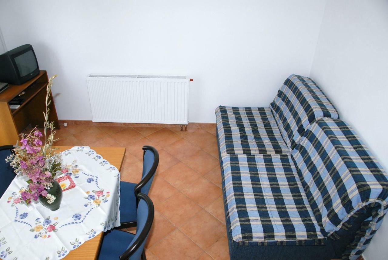 Apartmani Bauk Porec Exterior photo