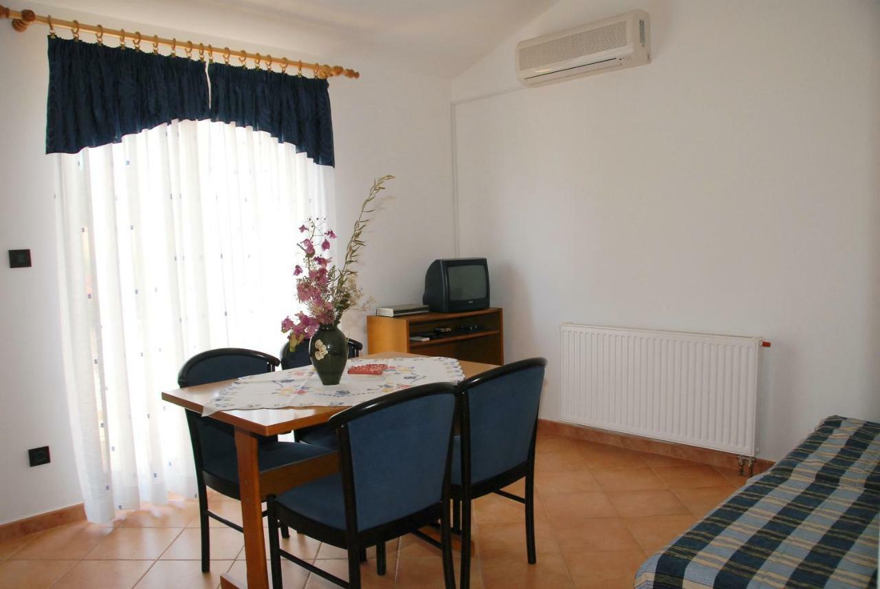 Apartmani Bauk Porec Exterior photo