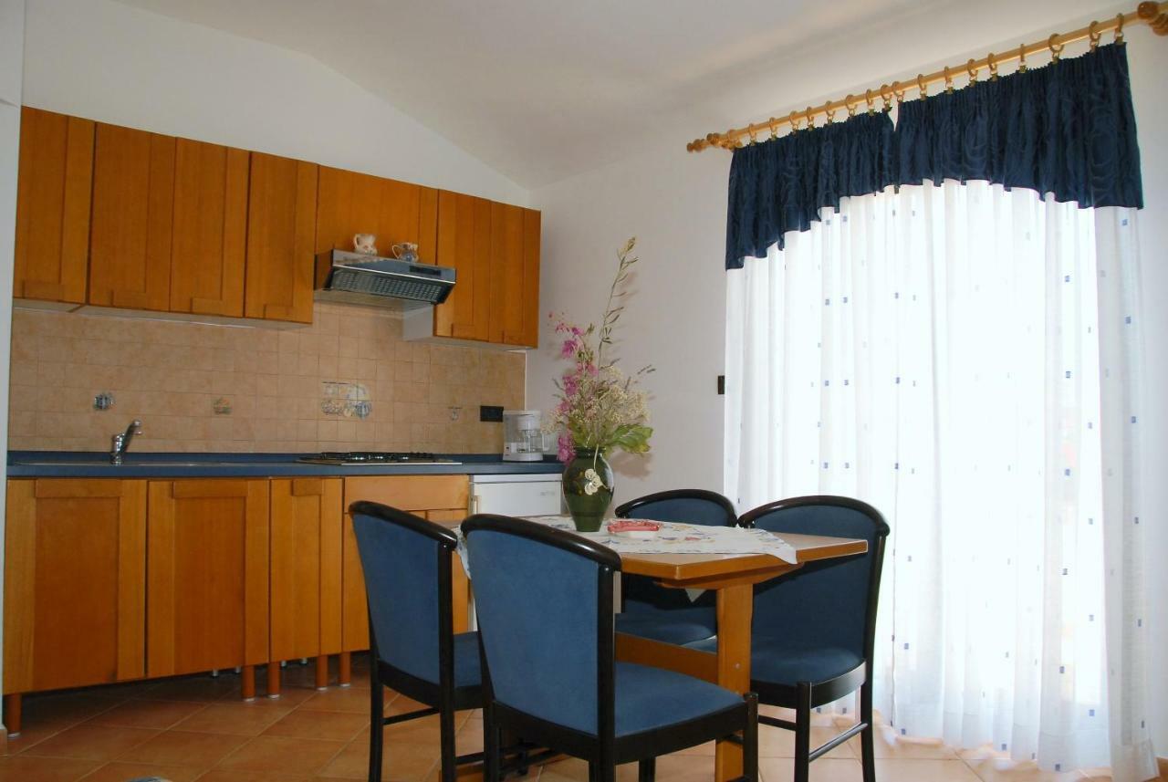 Apartmani Bauk Porec Exterior photo
